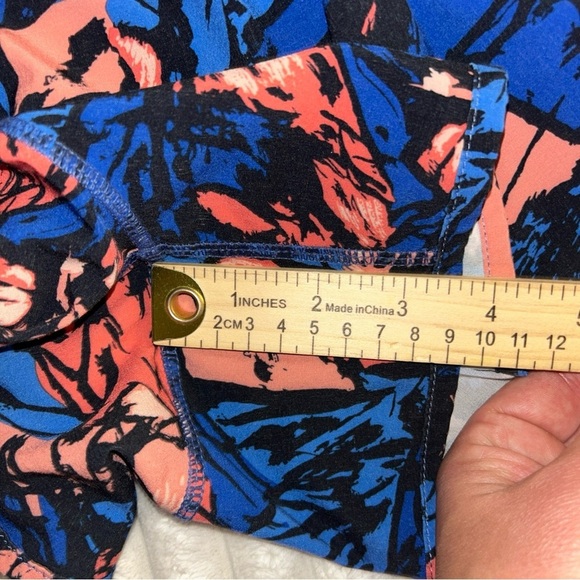 Lululemon Athletica Blue and Pink Athletic Running Tracker shorts - Picture 3 of 8